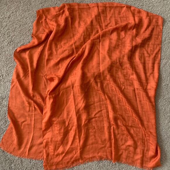 F1053 Fendi large orange monogram scarf in modal cashmere - Picture 2 of 6